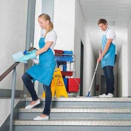 Професионално почистване на входове