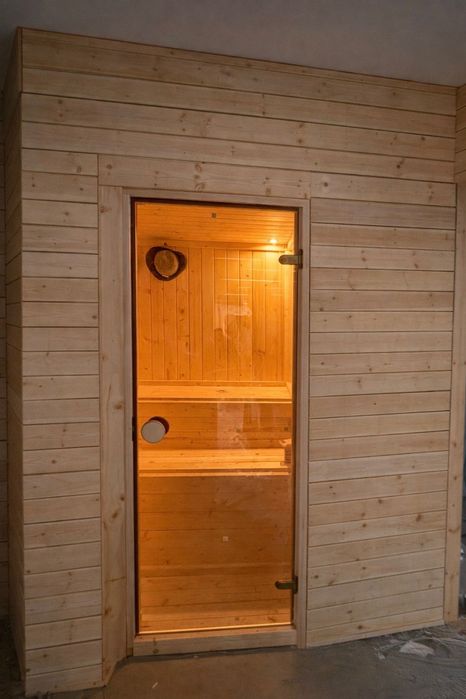 Sauna finlandeza custom interior/exterior, adaptata spatiului si nevoilor tale , materiale profesionale, montaj rapid, garantie 2 ani
