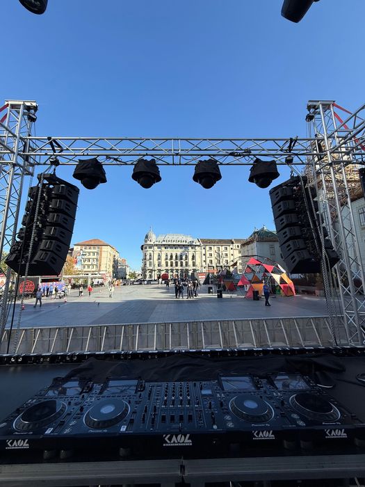 Închirieri sonorizare profesională, DJ, lumini, scenă, LED screen