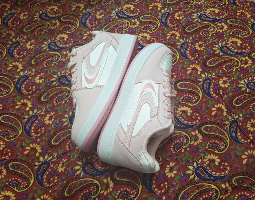 кросовки женские,  36 размера