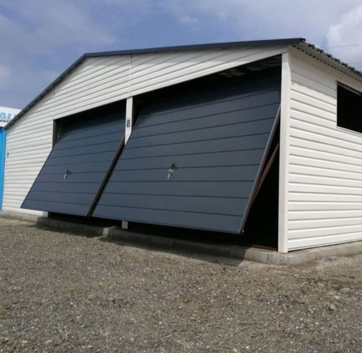 Vând garaje din panouri Sandwich