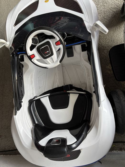 Детски акумулаторен мотор и кола