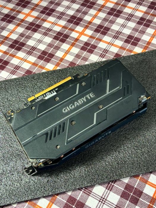 Видеокарта rx 5500 xt 4гб