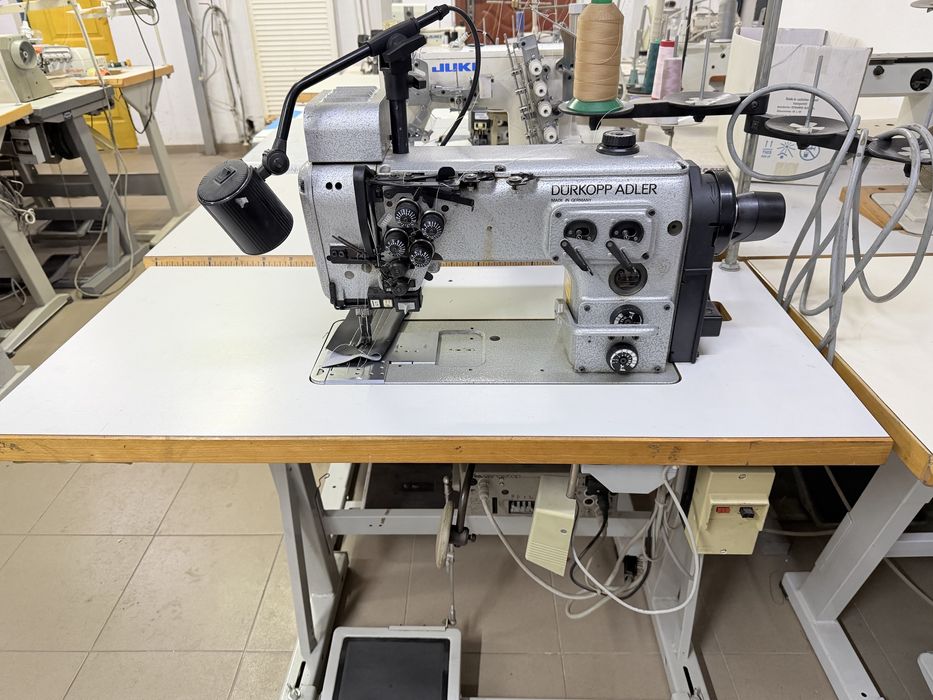 Masina de cusut 2 ace triplu transport Durkopp adler 8 mm
