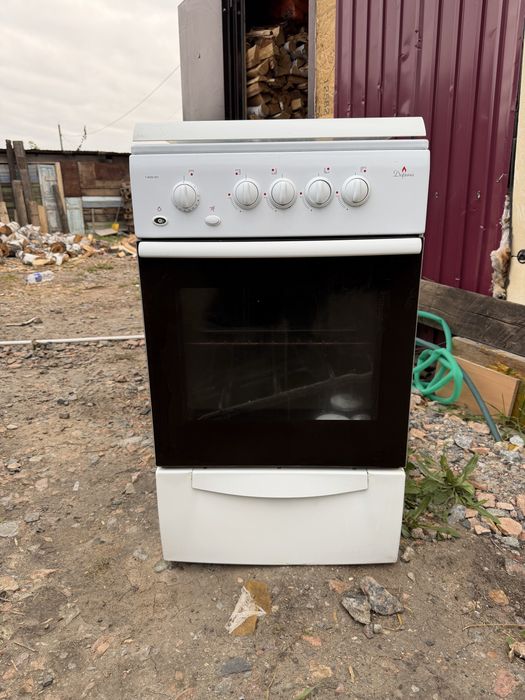 Продам газовую плиту