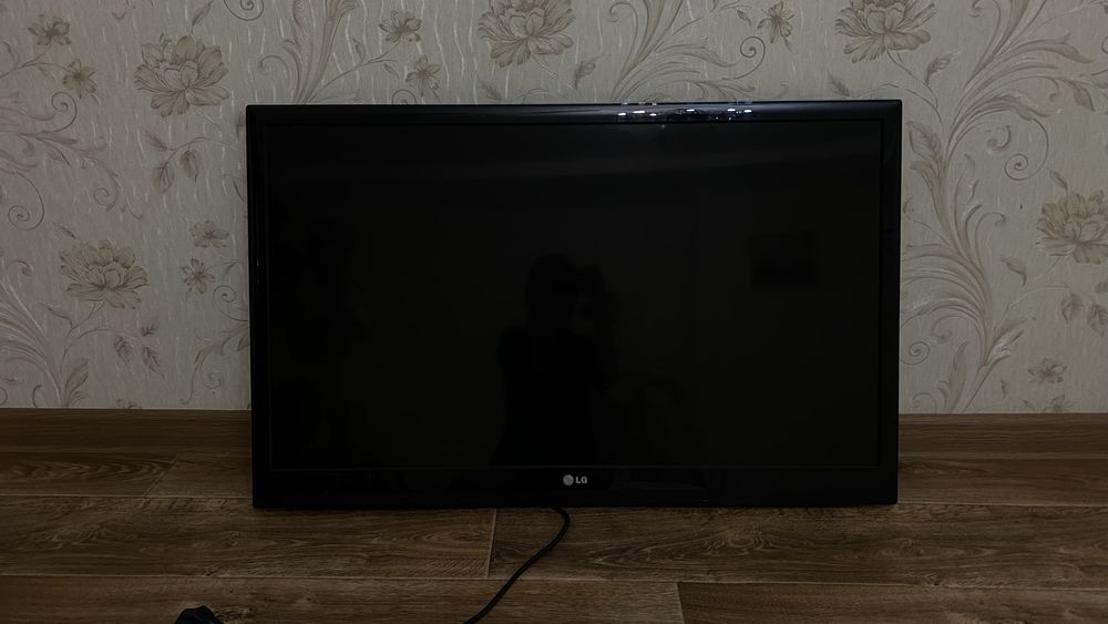 Телевизор LG 101 см