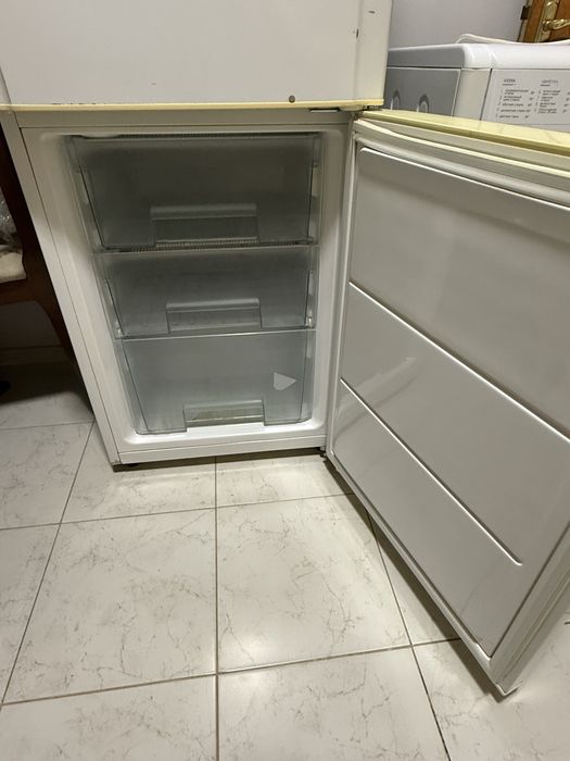 Продам холодильник Samsung