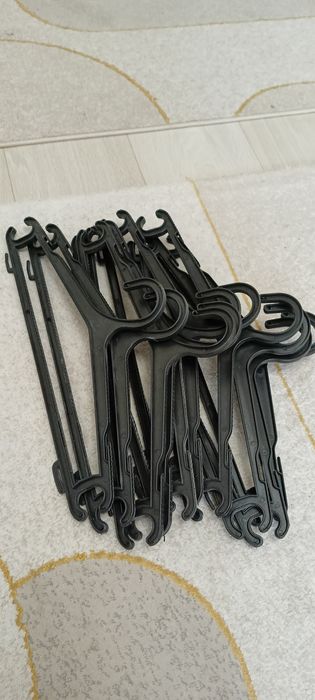 Вешалки новые  10 шт