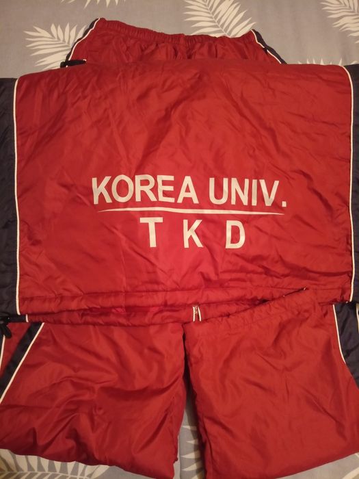 Спортивный костюм фирменный