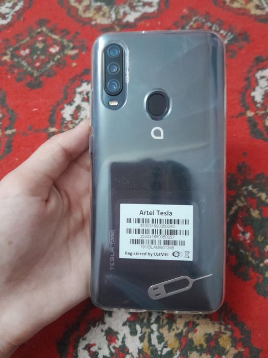 Telefon Artel yangii karobka