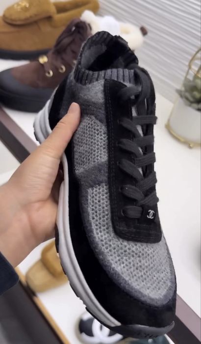Кроссовки от Chanel