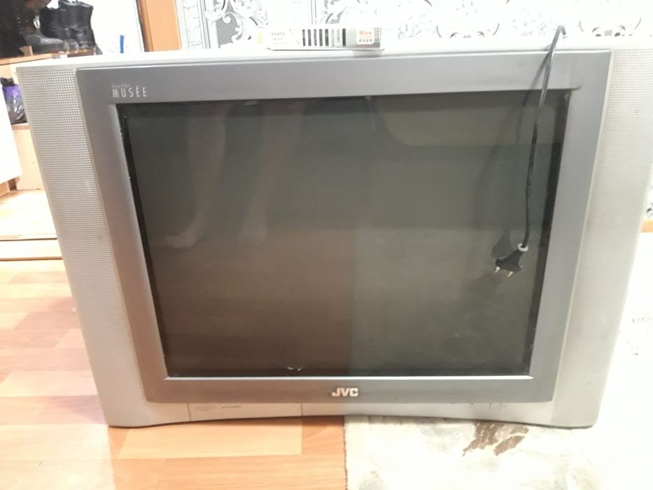 Продам телевизор