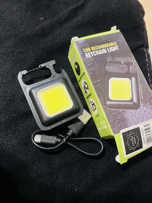 Осветителна лампа с клипс/държач. За раница, ключ и други.