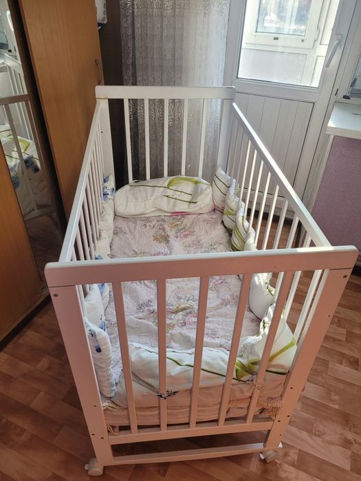 Продам манеж кровать