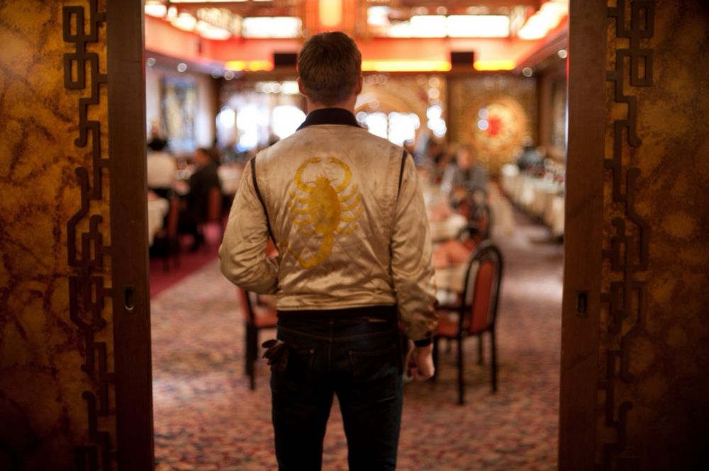 Есенна мъжка яке, бомбър на героя Райън Гослинг от фильма «Драйв»