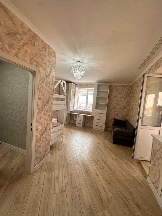 Продается евро 3 комн кв в ЖК Абай1