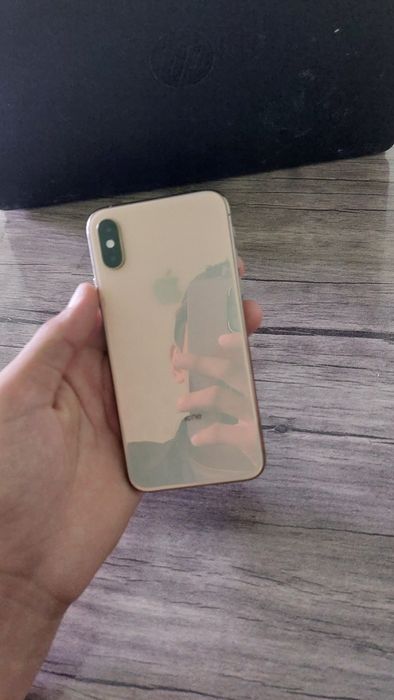 Iphone xs 64 gb sastenasi yaxshi imekadan otgan  kafolat 100 foiz