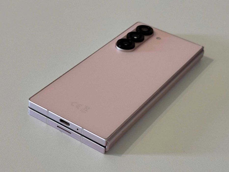 Бартер! Samsung Galaxy Z Fold 6 512/12GB Pink (Розов) 10 Цикъла на батерията.