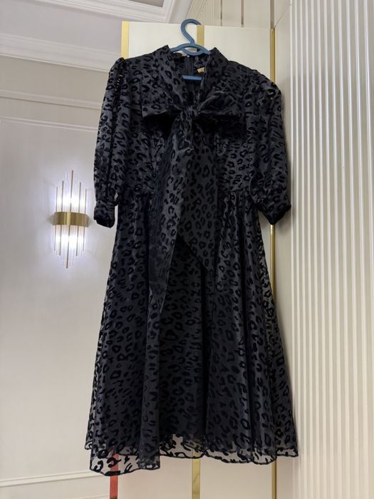Чёрное платье с бантом размер S