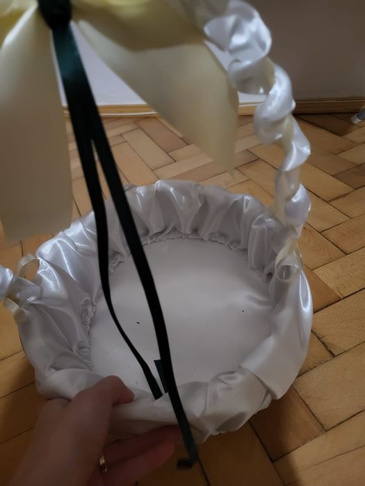 Cos penteu flori nunta