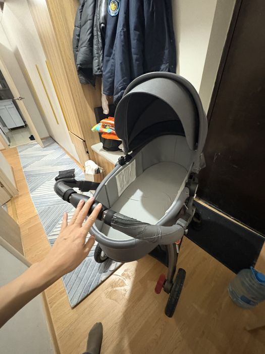 Продам коляску hot mom