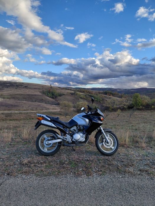 Vând Urgent !!! Honda Varadero XL 125 V