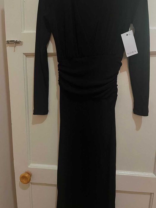 Красивые качественныеплатья.