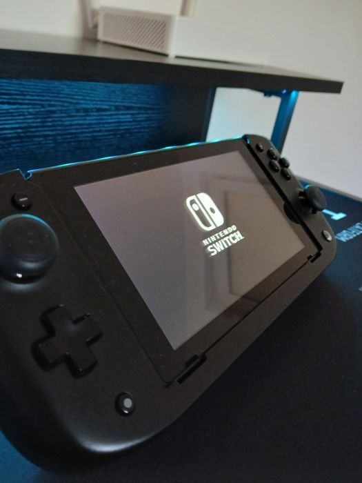 Nintendo Switch V2 Modat + Card 256GB + Grip Nitro Deck