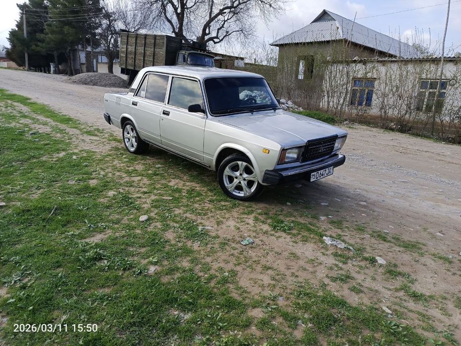 VAZ 2107 Holati idial srochna sotiladi