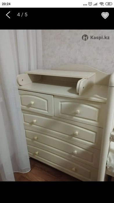 Манеж и тумбочка