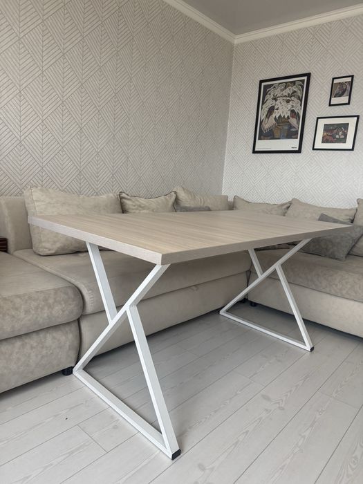 Продам стол в хорошем состоянии