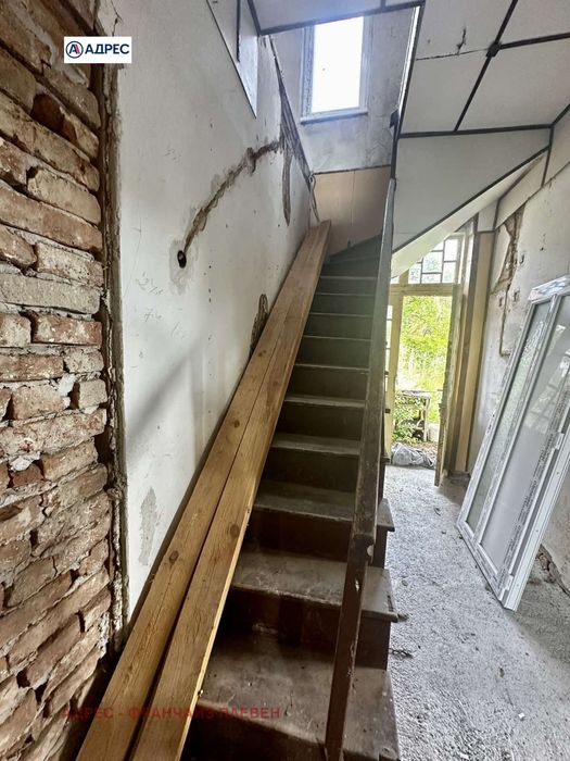 Къща в Ловеч, област-с.Гумощник площ 170 цена 55000