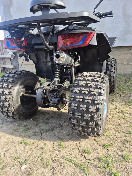 Vând ATV 002S Defender