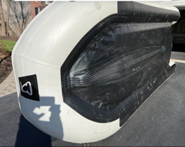 Продается  надувной  лодка 6 местные