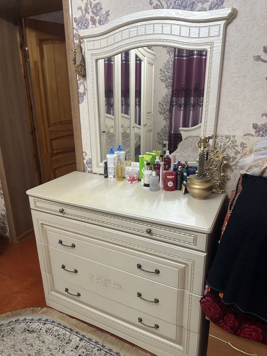 Спальный гарнитур