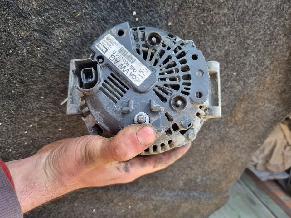 Alternator Audi A6 4F C6 2.0 TDI diesel 150A cod 06E903016D Valeo