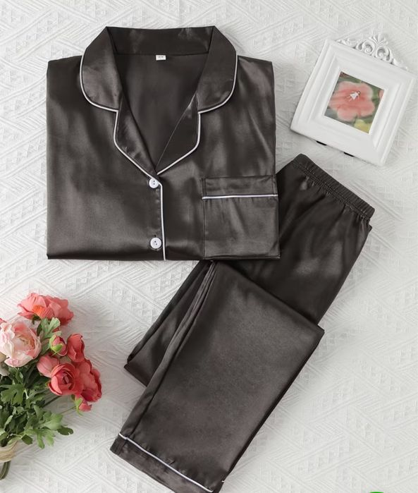 Чисто нова дамска пижама