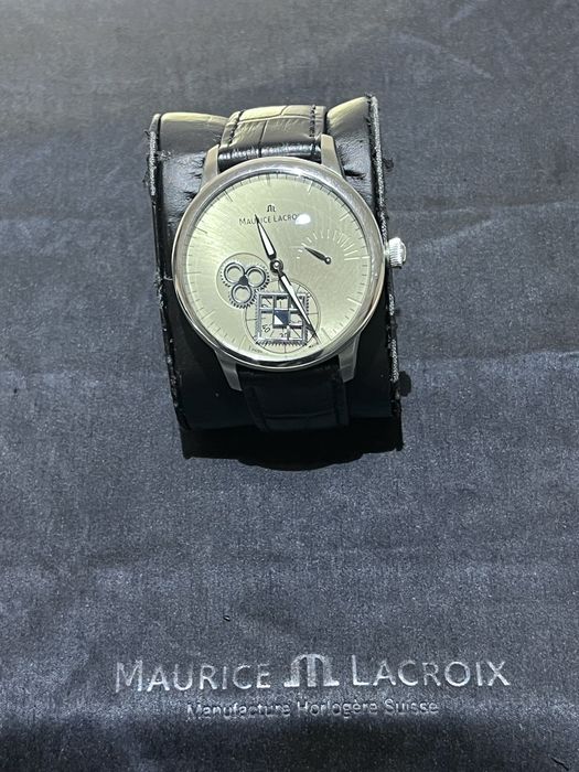 Maurice Lacroix.