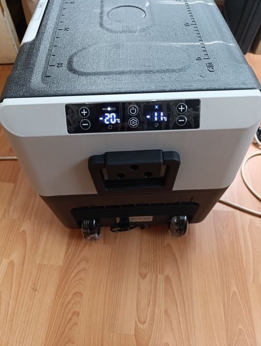 Хладилник фризер 55 литра