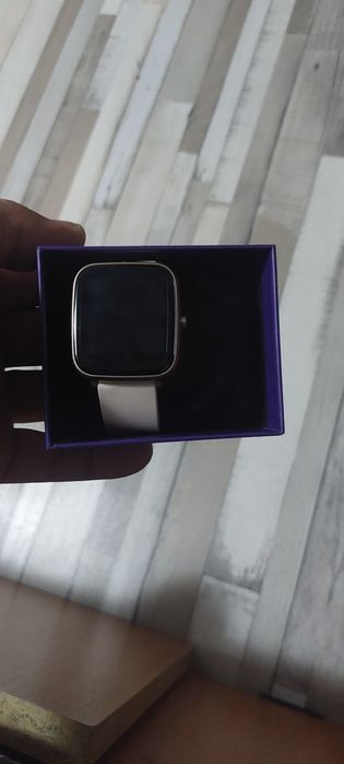 Vind ceas nou         o