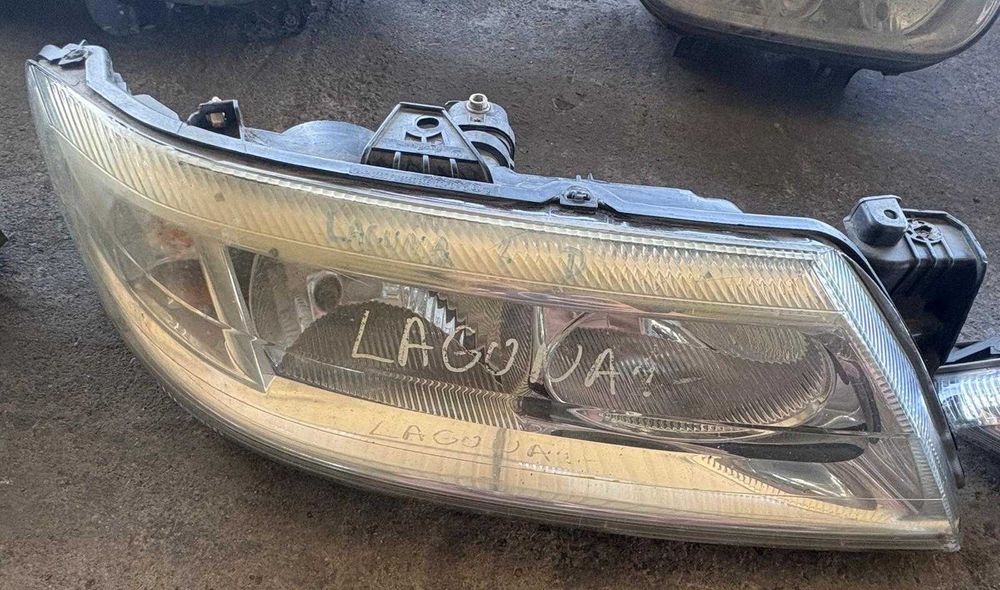 Far dreapta Renault  Laguna II Hatchback  8200002847