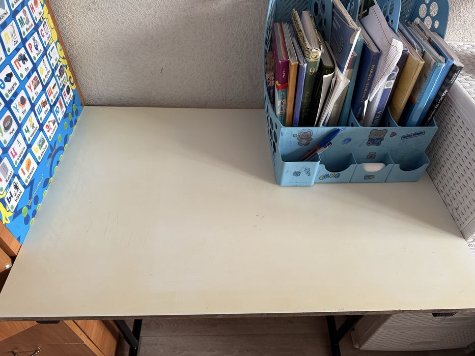 Столик со стульчиком