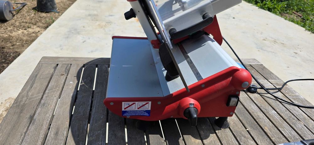 Feliator  profesional