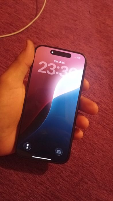 Vand iphone 16 pro impecabil