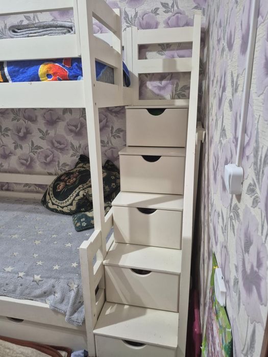 Продается 2 х ярусная кровать