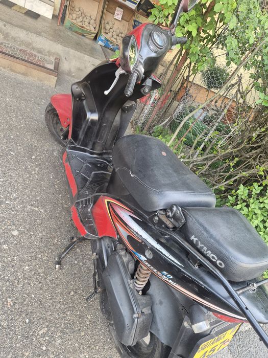Vând scuter Kymco