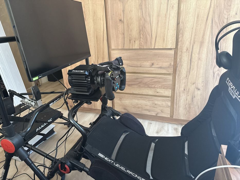 Fanatec Gran Turismo DD Pro 8Nm – пълен Sim Racing / F1 комплект за PS5 и PC