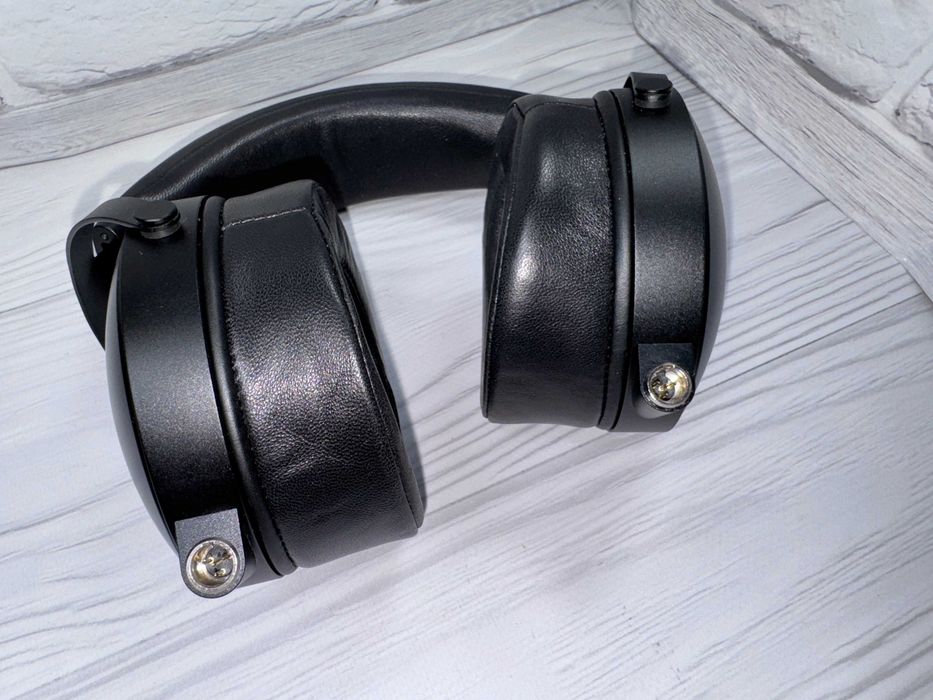 Monolith M1570C Monoprice | Планарни аудиофилски слушалки около ушите (Circumaural) / Monolith M1570 C
