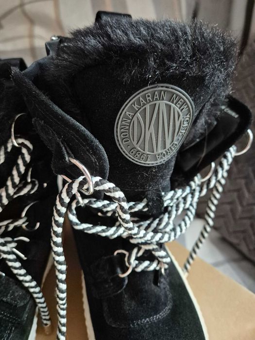 Дамски боти DKNY Montreal Boots черни, велур, 39