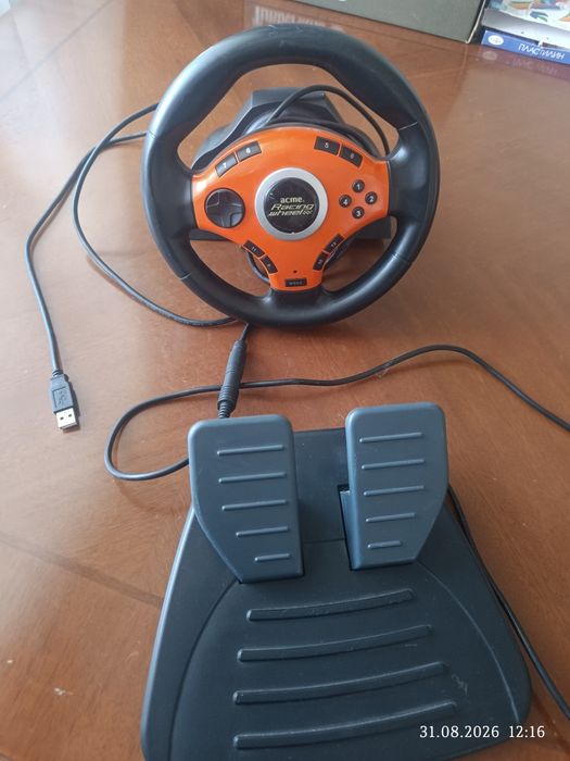 Игровой руль для игр.